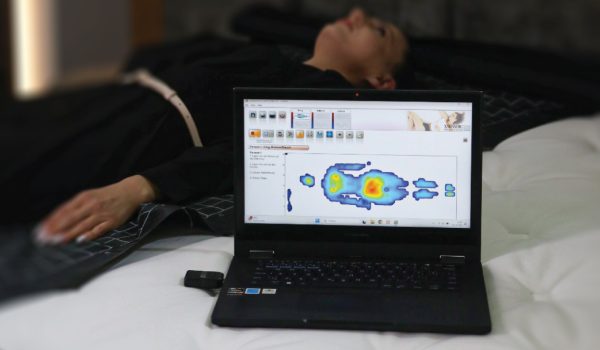 Hľadáte matrac, ktorý Vám rozumie? - Meranie vhodnosti matracov dekou X-sensor
